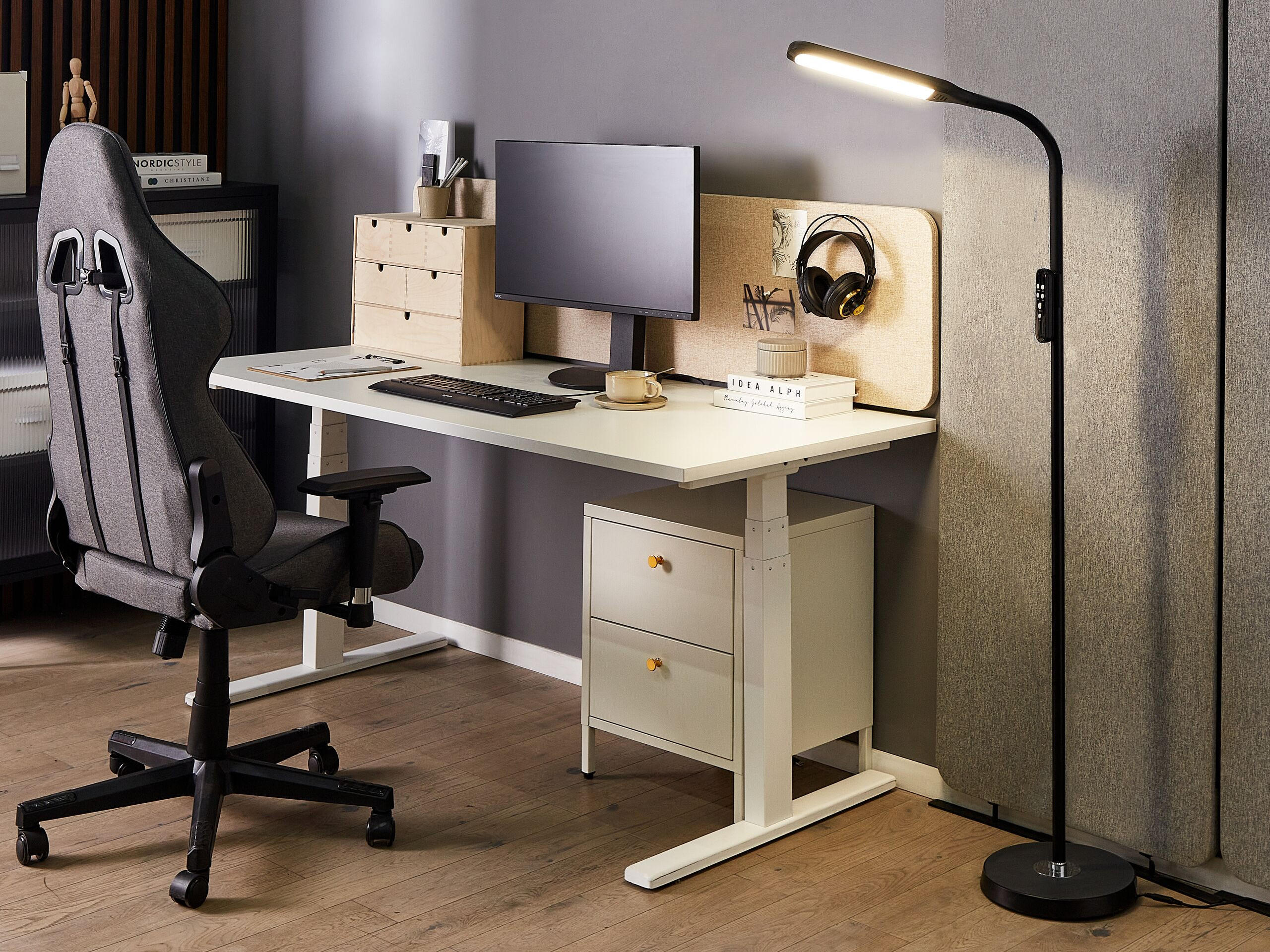 STEHLAMPE Aries 27/40/160 cm - Schwarz, Kunststoff (27/27/160cm) - Beliani