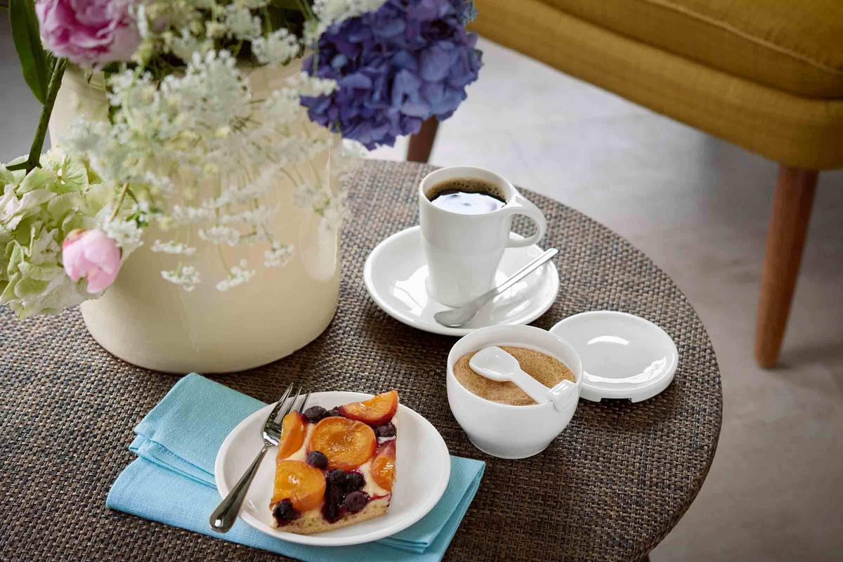 CAFÉ AU LAIT-TASSEN MIT UNTERTASSEN Artesano Original weiß 260 ml 6er Set - Weiß, Keramik (17/12/17cm) - Villeroy & Boch
