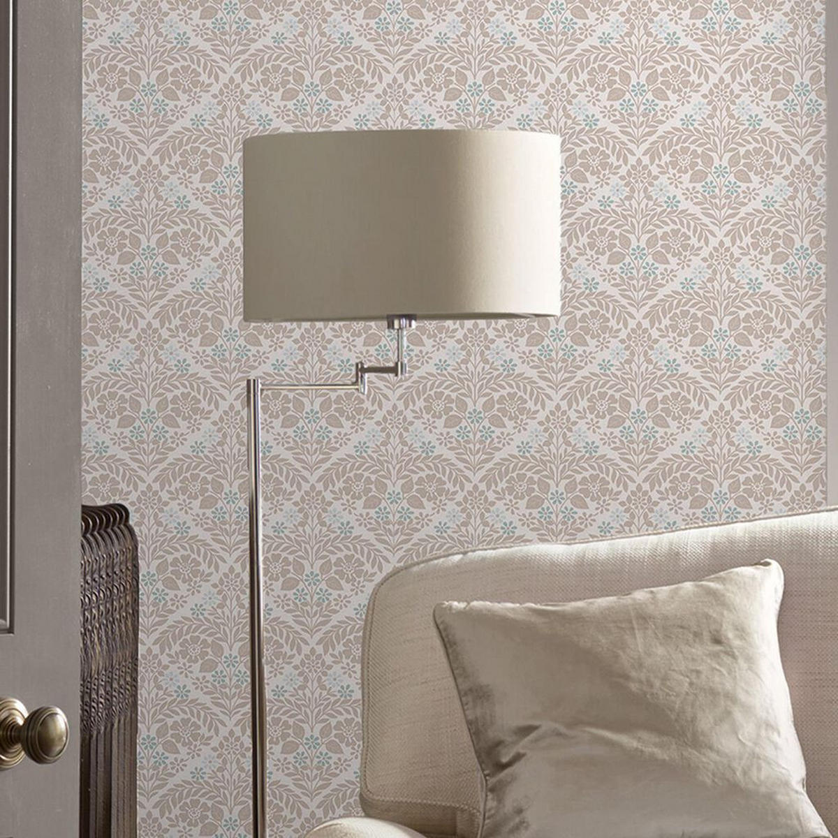 VLIESTAPETE Margam Taubengrau | Beige Grau | Plaidmuster mit Pflanzen | 10mx52cm - Grau, Papier/Kunststoff (1000/1000cm) - LAURA ASHLEY