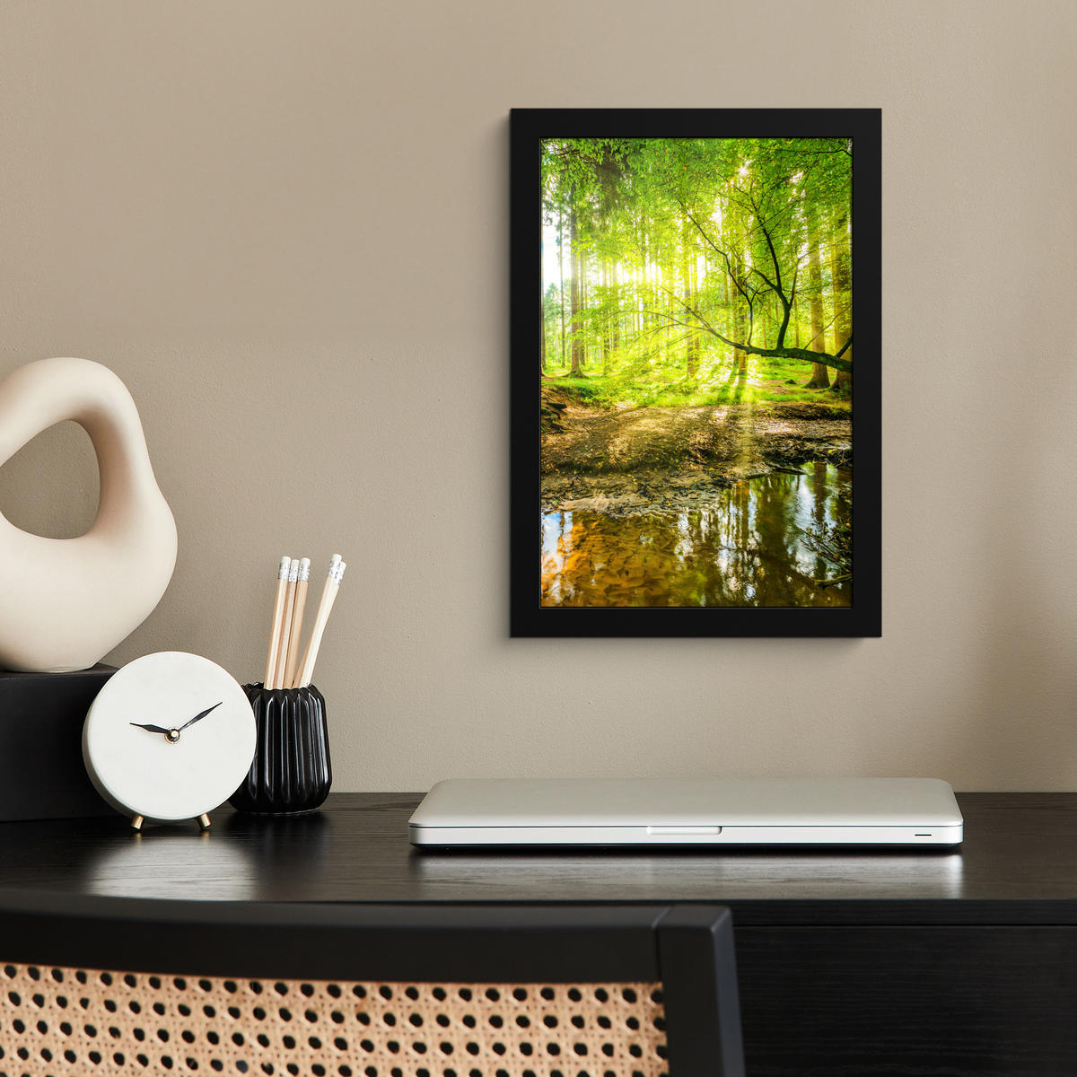 GERAHMTES BILD Wald - Landschaft - Wasser - Bäume - Sonne - Grün - Natur 20x30 cm - Grün, Papier (20/30cm) - MuchoWow