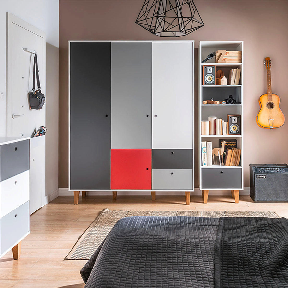 BABYKLEIDERSCHRANK 3 Türen Concept rot - Rot, Holzwerkstoff (153/201.5/55cm) - Petits-meubles