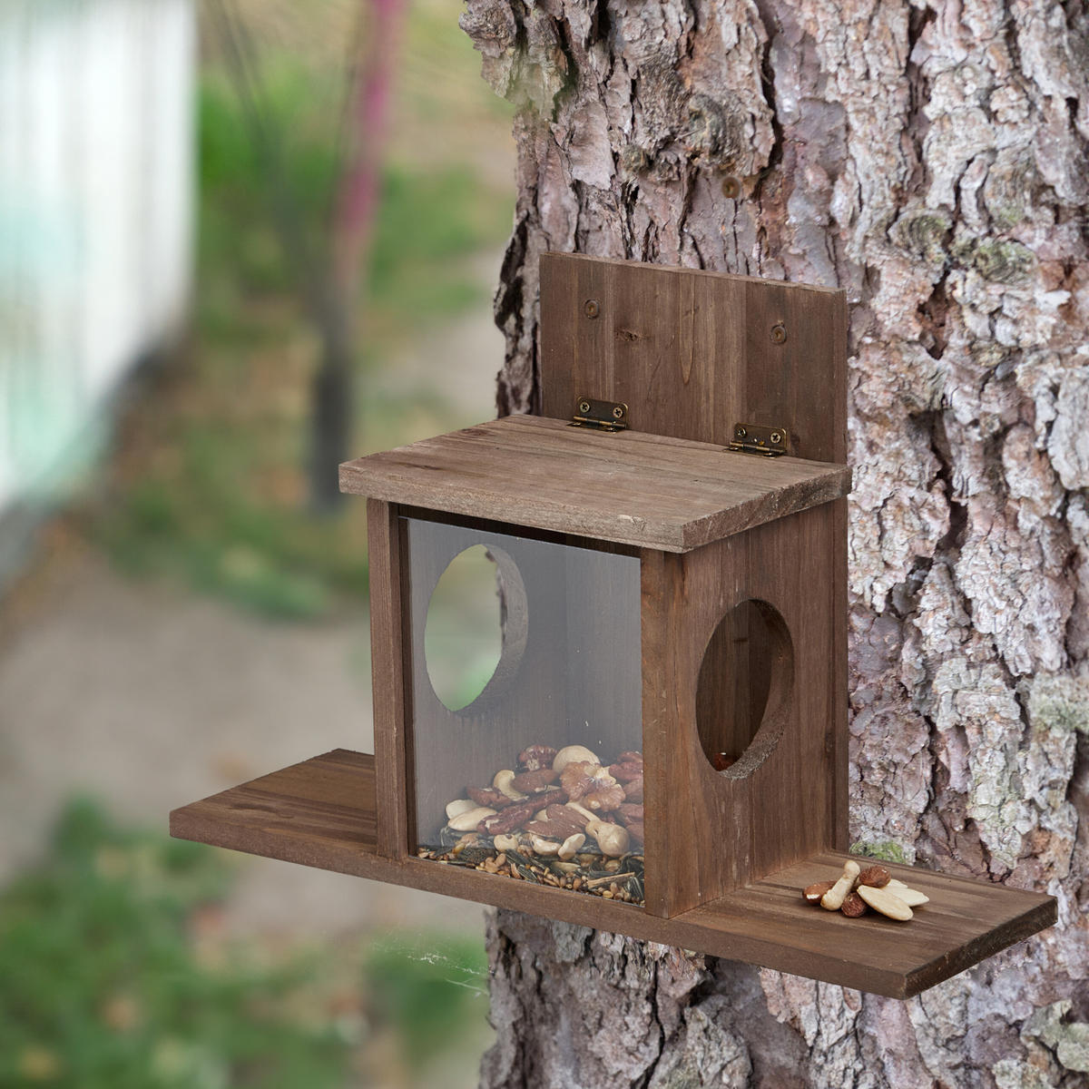 EICHHÖRNCHENFUTTERHAUS - Braun, Holz/Kunststoff (35/24/13cm) - Relaxdays