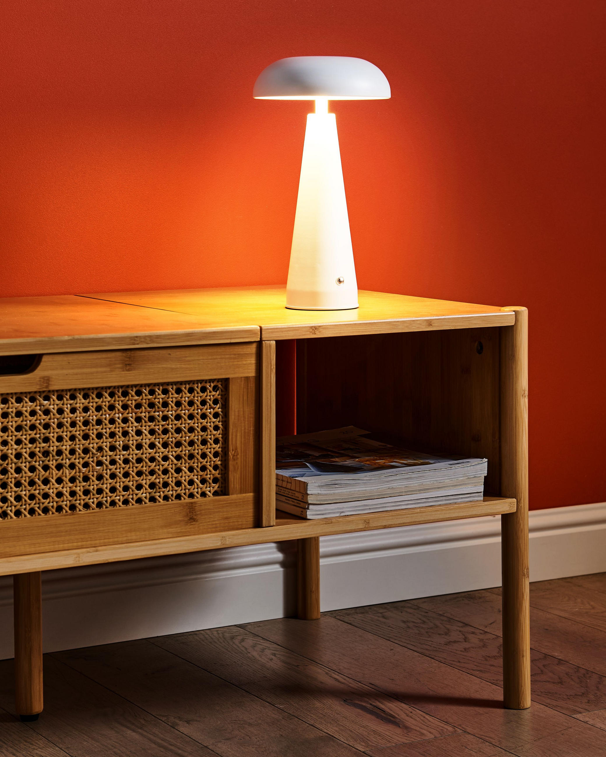 LED-TISCHLEUCHTE Weiß Bocono - Weiß, Metall (15/15/28cm) - Beliani