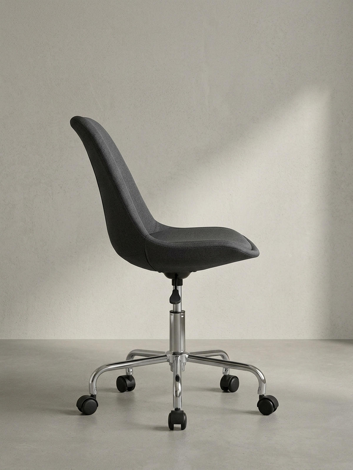 SCHALENSTUHL mit 360° Drehfunktion MESCHIO, Schwarz 65x65x94 cm - Silberfarben/Schwarz, Textil/Metall (65/94/65cm) - KADIMA DESIGN