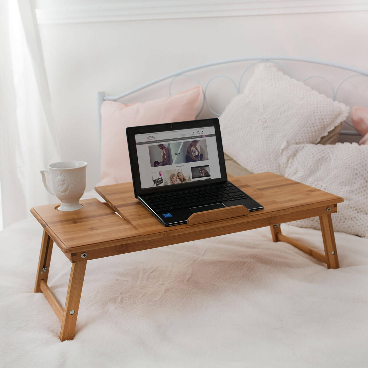 LAPTOPTISCH Janina,72 x 35 x 26 cm,braun - Braun, Holz (72/35/26cm) - tectake