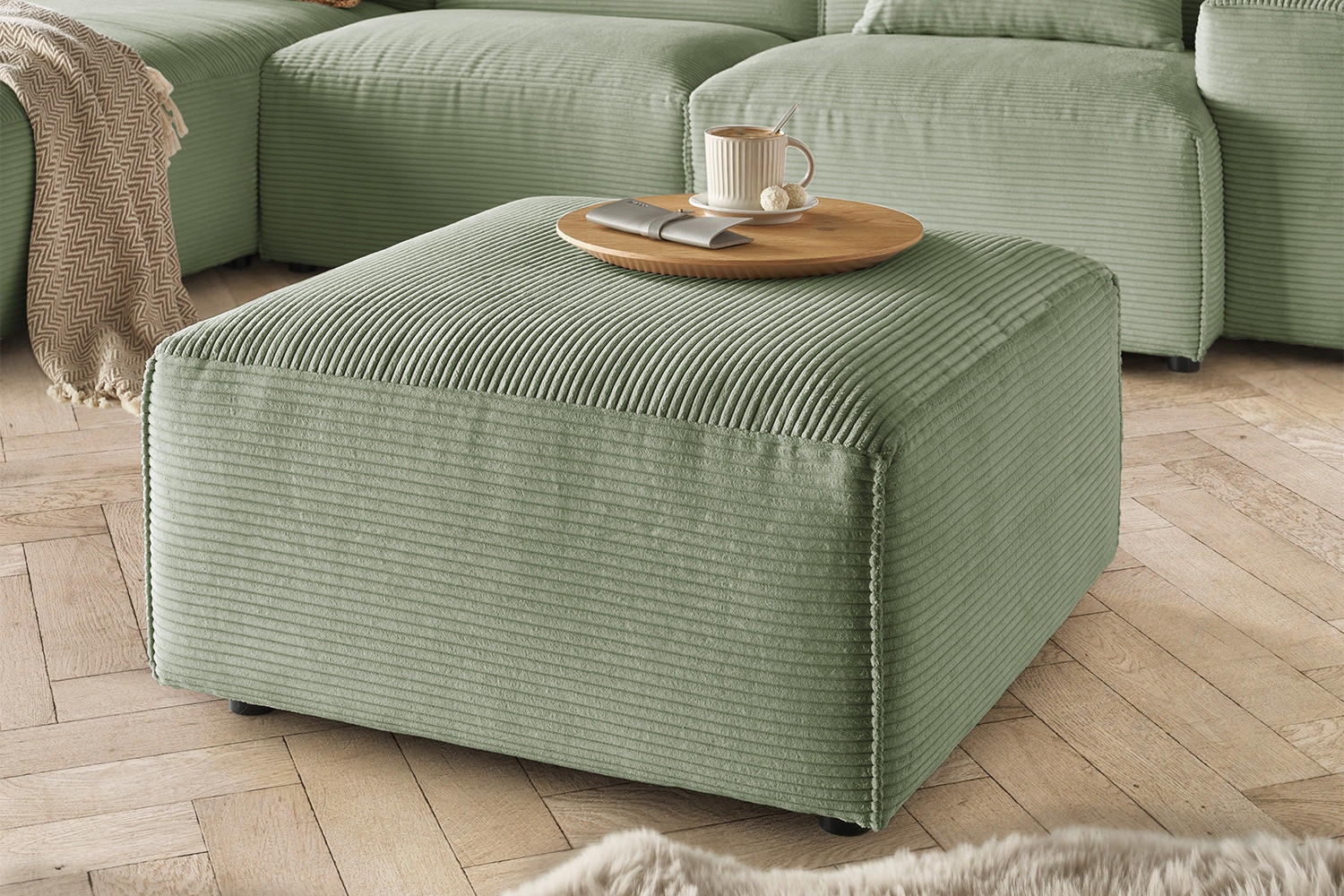 Thumbnail - Kawola Polsterhocker, Grün, Textil, Echtholz, Füllung: Kaltschaum, Quadratisch, rund, 80x42x80 cm, Wohnzimmer, Hocker, S...