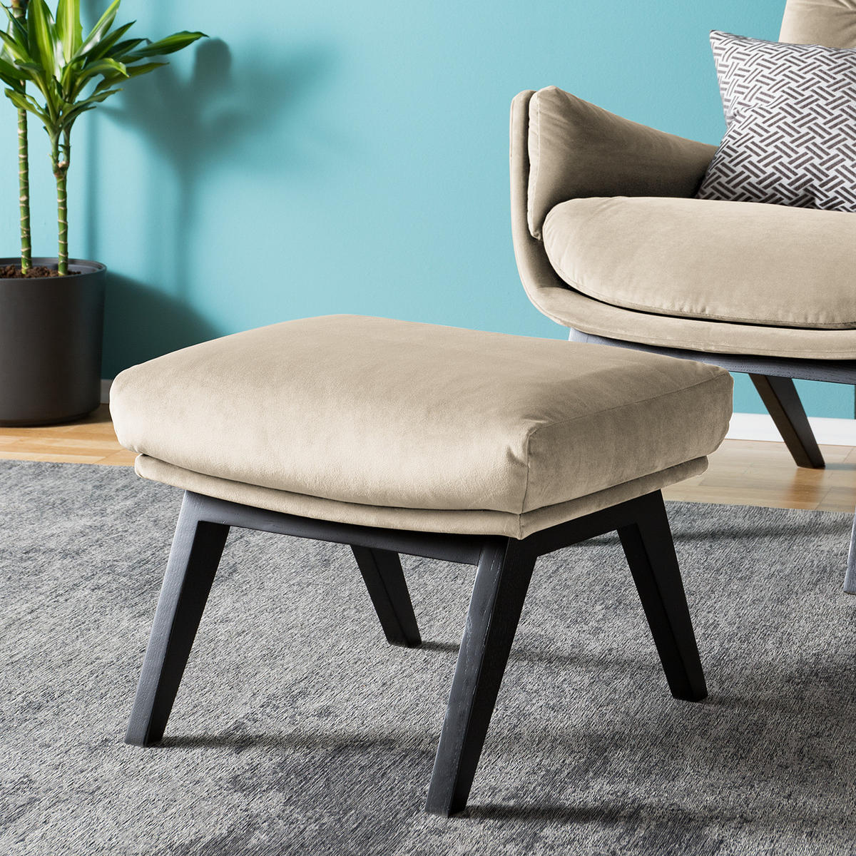 POLSTERHOCKER mit Holzfüßen - Beige/Schwarz, Eichenholz/Textil (51/37/41cm) - home24