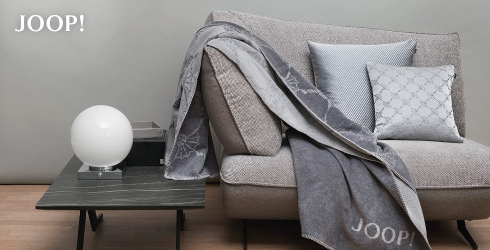 Joop graues Wohnzimmer