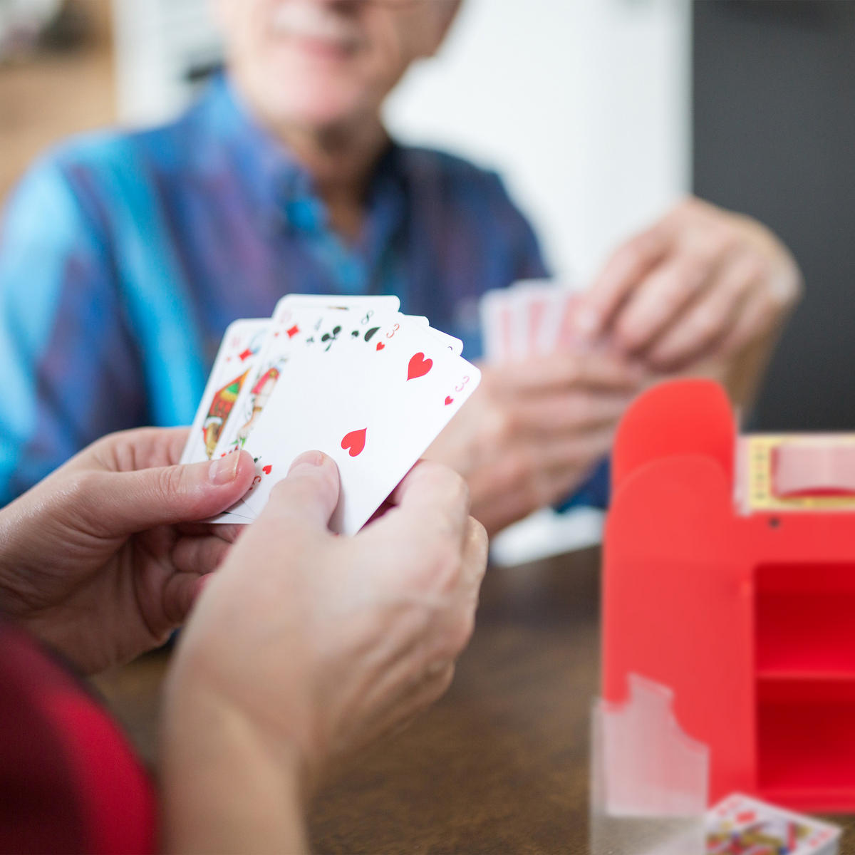 KARTENMISCHMASCHINE - Rot, Kunststoff (20.5/11cm) - Relaxdays