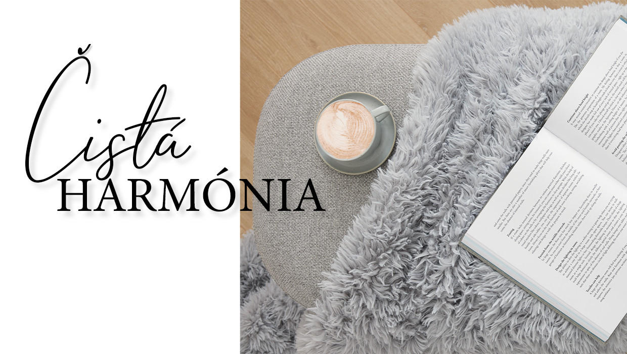 škandinávska spálňa, scandi bedroom, spálňa v škandinávskom štýle: čistá harmónia, kniha, sivá kožušina, šálka a podšálka, sivá šálka, šálka s kapučínom, capuccino, mäkká deka chlpatá, chlpatá deka, svetlosivá pohovka alebo kreslo, kniha