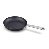 BRATPFANNE Stark Ø 24 cm – geeignet für alle Wärmequellen – ohne Antihaftbeschichtung - Schwarz, Keramik (24/24/5cm)