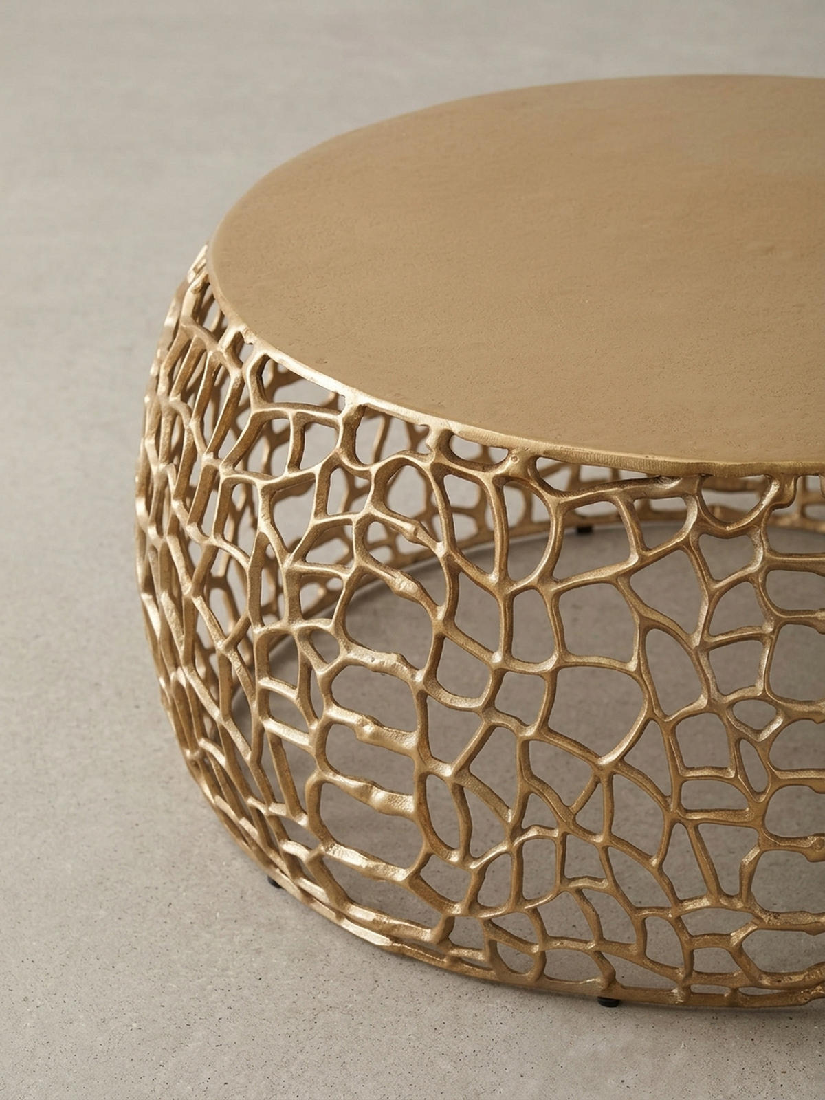COUCHTISCH mit Aststruktur, lackiertes Aluminium, handgefertigt, Ablagefläche, Gold 66x66x30 cm - Goldfarben, Metall (66/66/30cm) - KADIMA DESIGN