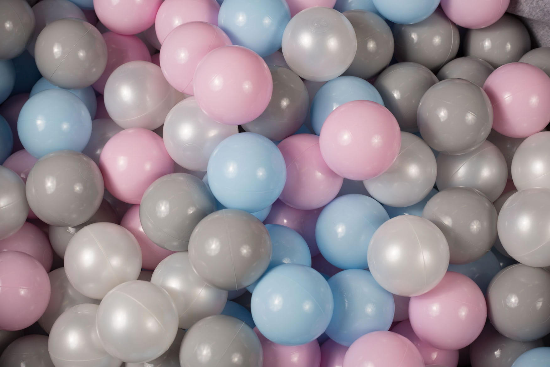 BÄLLE für Bällebad, Spielbälle, Plastikbälle für Kinder Set 50 pcs.: Himmelblau/Rosa/Perlweiß/Grau - Greige, Textil (7/7/7cm) - MeowBaby