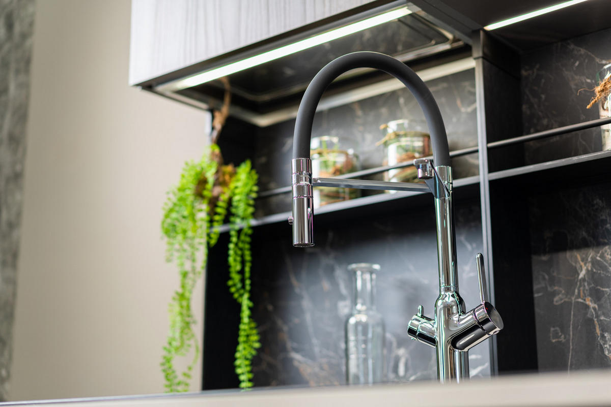 4-WEGE-KÜCHENARMATUR, Verchromt und Schwarz, 2-Strahl-Brause - Chromfarben, Metall (20.61/48/20.61cm) - VIZIO