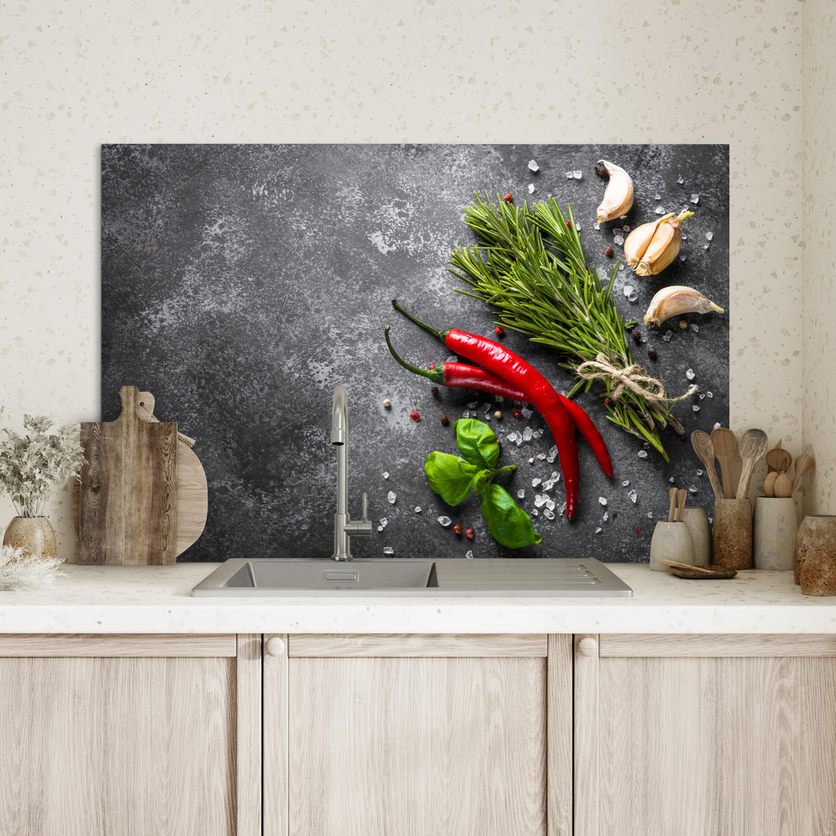 SPRITZSCHUTZ KÜCHE Pfeffer - Kräuter - Gewürze - Beton 80x55 cm - Rot, Metall (80/0.3/55cm) - MuchoWow