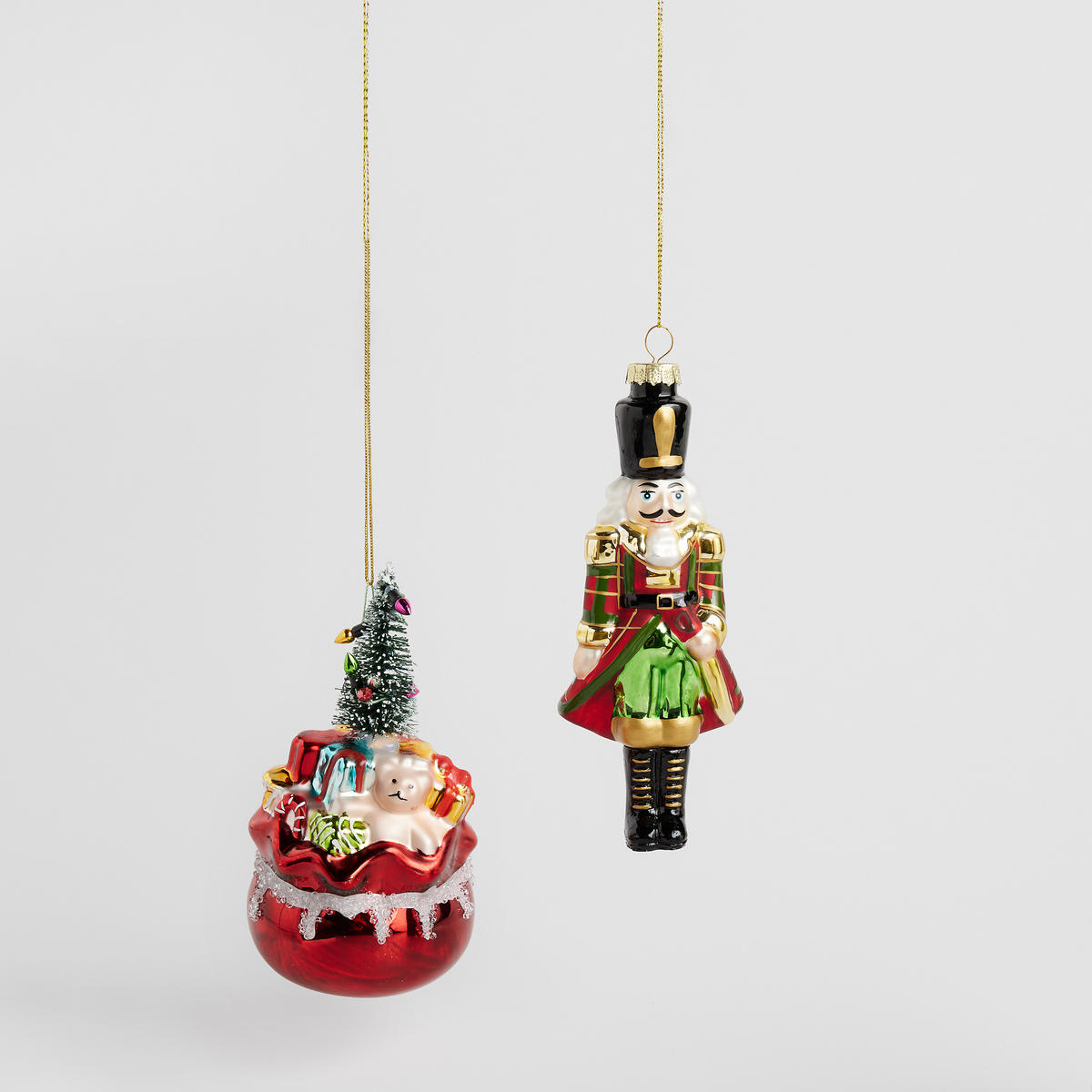 GLASKUGEL Nucis, Grün, 5 x 6 x 16.5 cm, Dekorative Weihnachtsdeko - Grün, Glas (6/5/16.5cm) - home&you