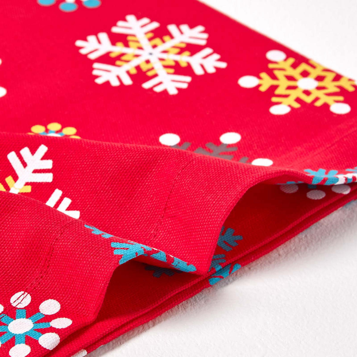 TISCHDECKE Weihnachten, rot mit Schneeflocken, 137/228 cm - Rot, Textil (137/228cm) - Homescapes