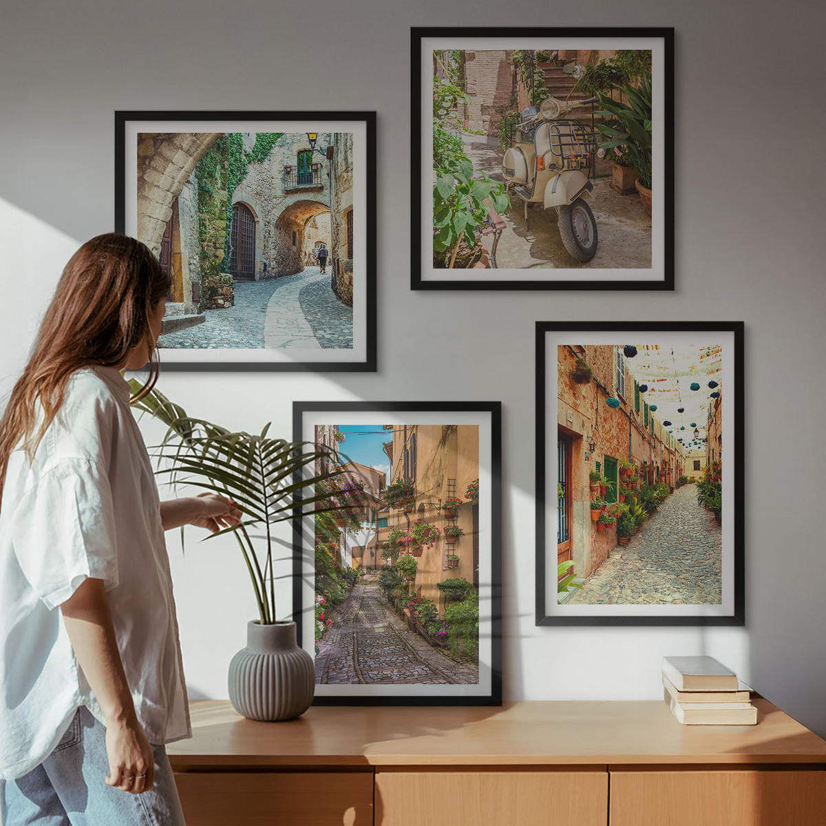 BILDER SET 4er Set - 50x50 cm & 40x60 cm Schwarzer Rahmen - Charmante italienische Straßen und Blumen - Schwarz, Kunststoff (50/50cm) - TULUP