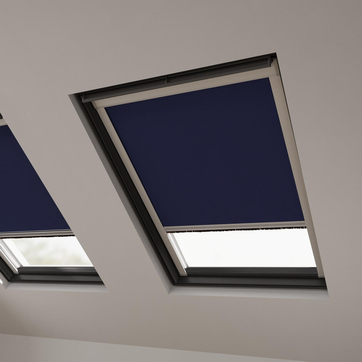 DACHFENSTERROLLO Cocoon Größe: C02 - Dunkelblau, Textil (38/54/5cm) - Cocoon Home Concepts