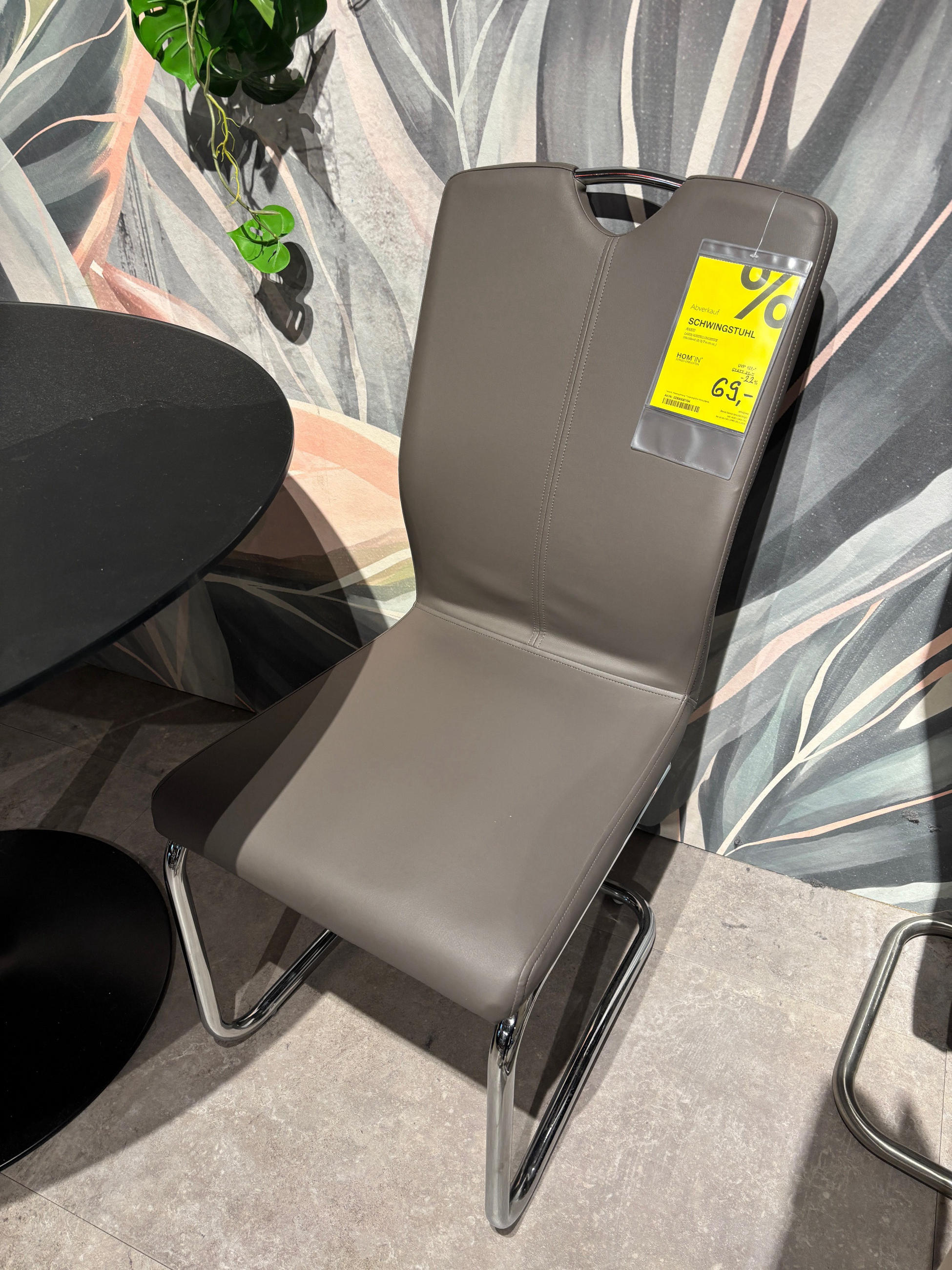 STUHL MARIO - Hom`in