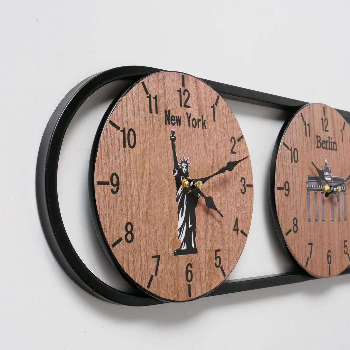 WANDUHR mit drei Zeitzonen Tempus - Braun, Metall (20.5/20.5/75cm) - Boltze Home