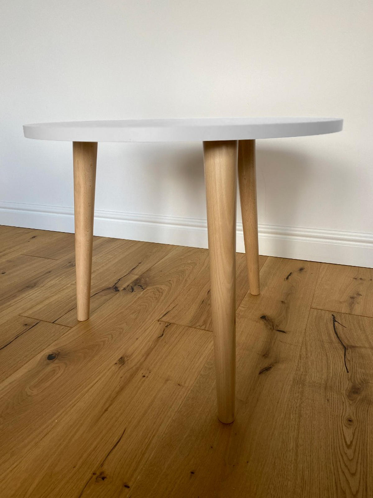 COUCHTISCH Ikon Weiß, mit Holz Beine - Braun/Weiß, Holz/Holzwerkstoff (67/67/49cm) - Bettso