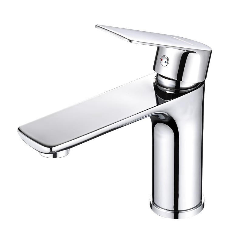 BADEZIMMERARMATUR, 17 x 15 cm, silber - Silberfarben, Metall (27/8/25cm) - Vallsero