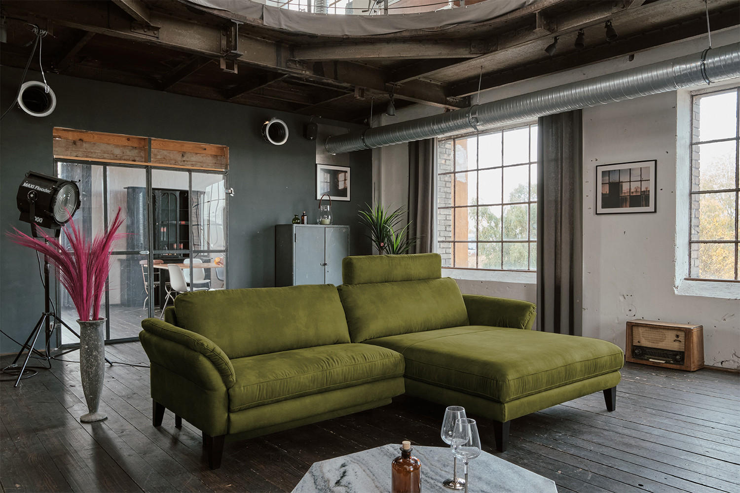 ECKSOFA MIT MOTORISCHER RELAXFUNKTION MALTA Grün Webstoff - Schwarz/Grün, Buchenholz/Textil (302/175cm) - KAWOLA
