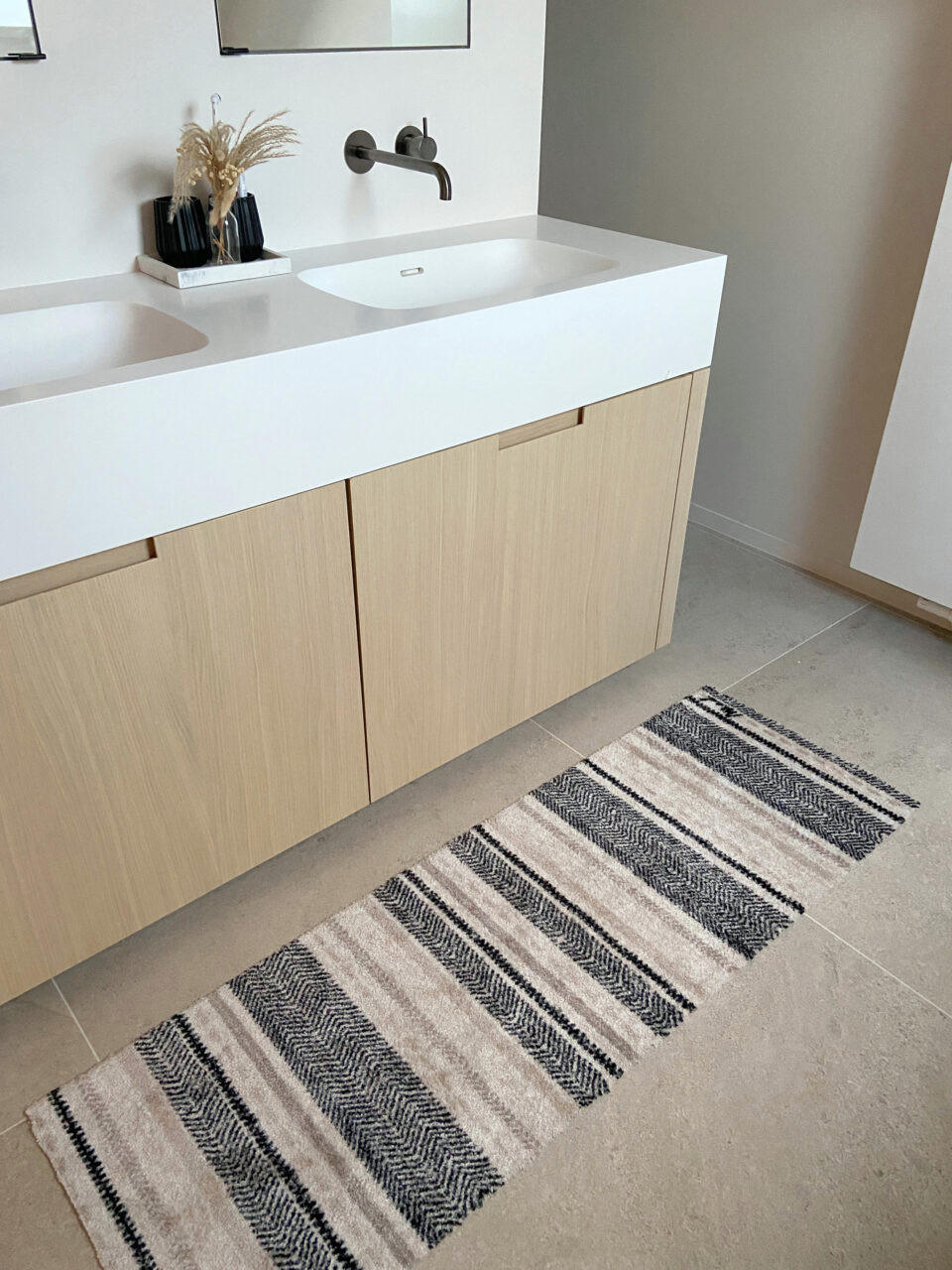 INDOOR FUßMATTE "Ian" mit gestreiftem Muster grau-beige 50 x 75 cm - Beige/Schwarz, Kunststoff/Textil (50/0.9cm) - MAD ABOUT MATS