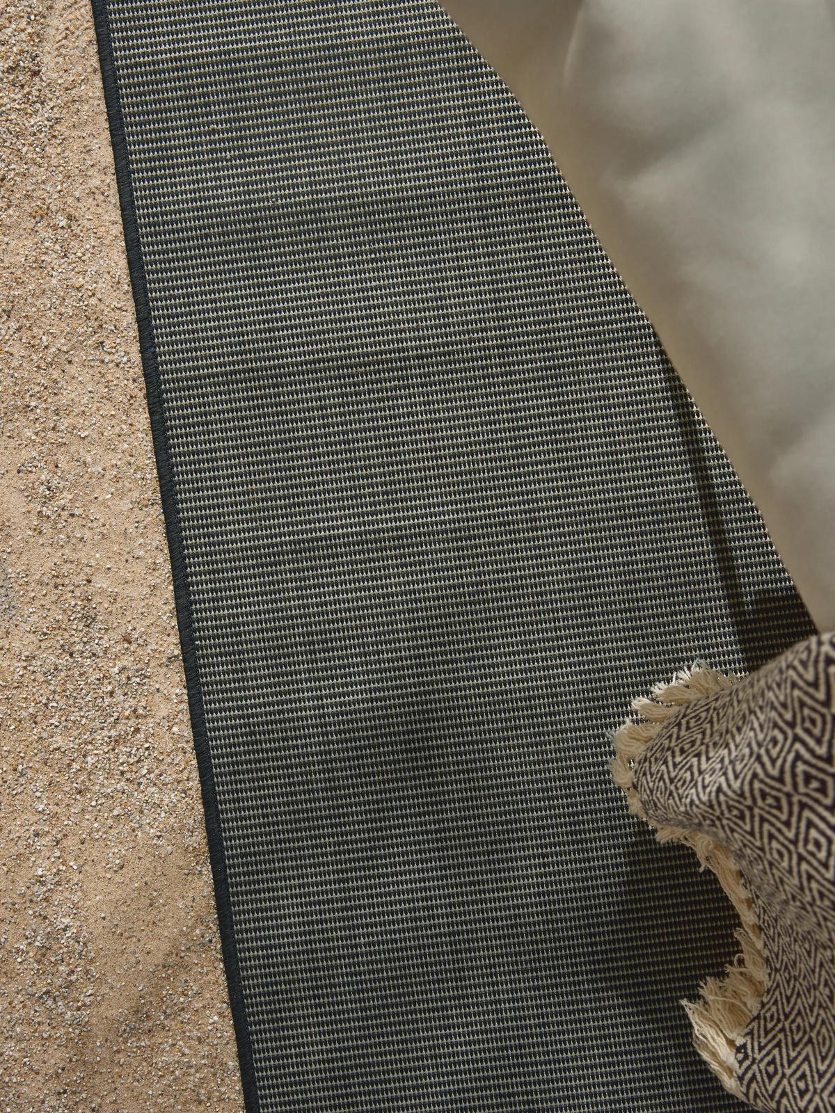 OUTDOORLÄUFER Metro Schwarz 80x240 cm - Schwarz, Textil (80/240cm) - benuta Nest