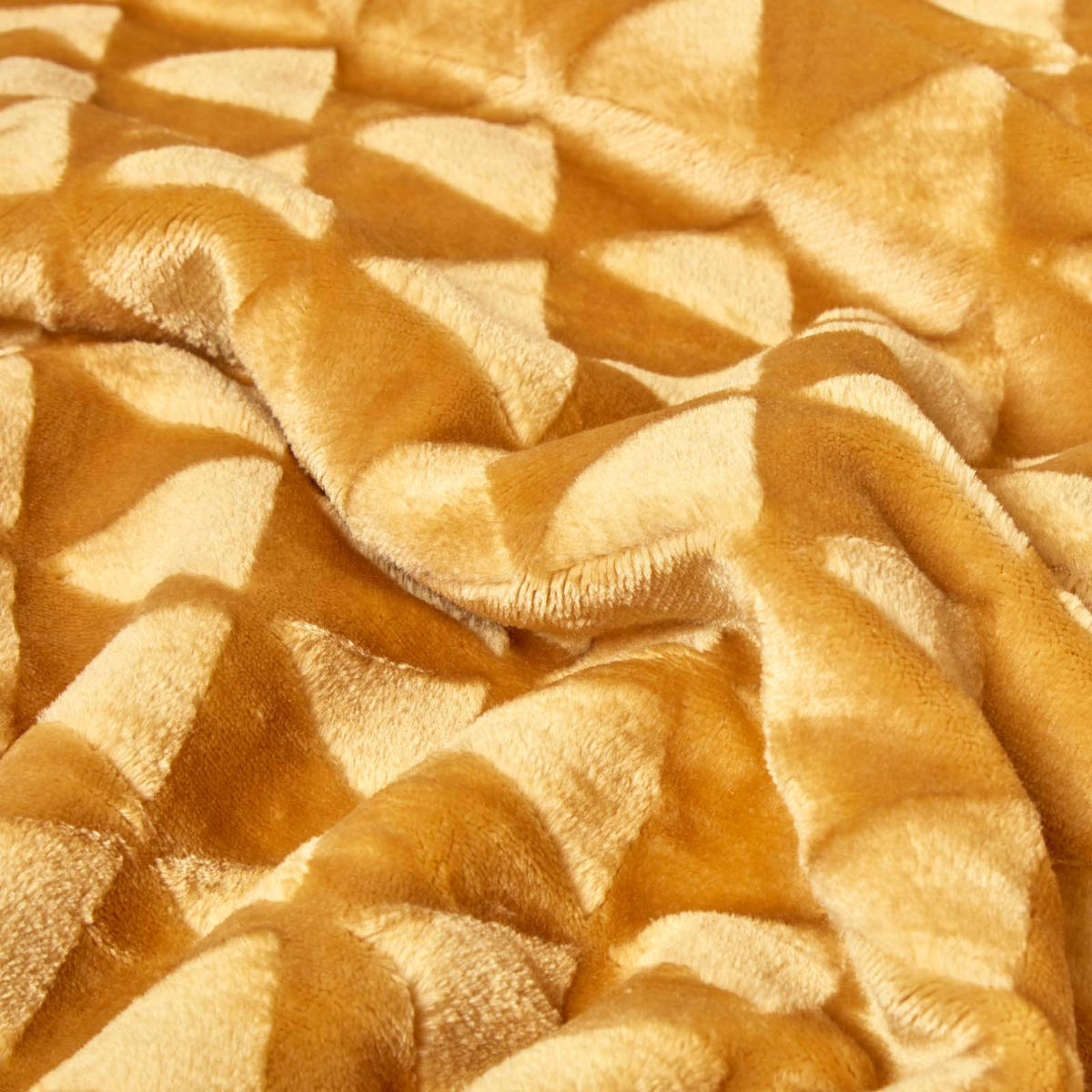 KUSCHELDECKE Sherpa 130/160 cm, Samtdecke mit Dreieckmuster - Dunkelgelb, Textil (130/160cm) - Homescapes