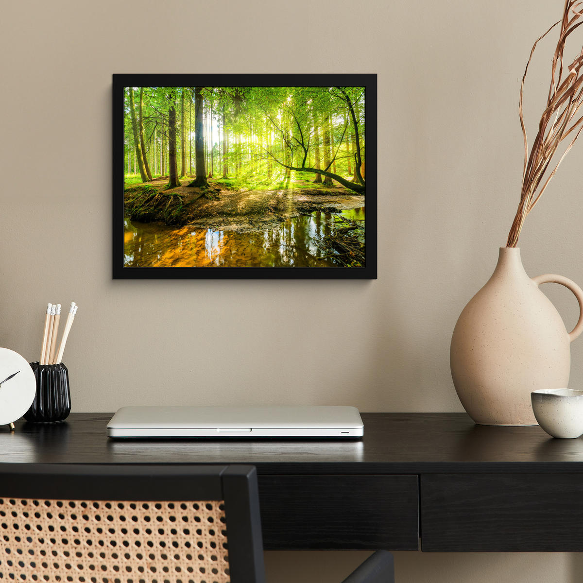 POSTER MIT RAHMENGERAHMTES BILD Wald - Landschaft - Wasser - Bäume - Sonne - Grün - Natur 40x30 cm - Grün, Papier (40/30cm) - MuchoWow