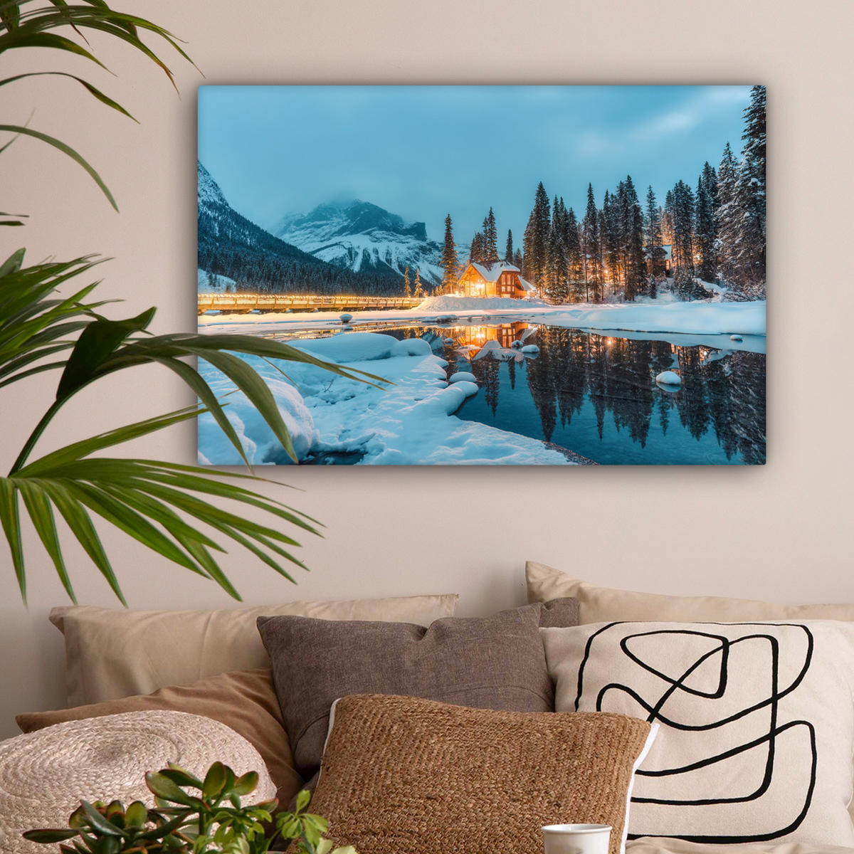 LEINWANDBILD Winterlandschaft - Natur - Haus - Berge - Schnee Wanddeko 90x60 cm - Hellblau, Textil (90/60cm) - MuchoWow