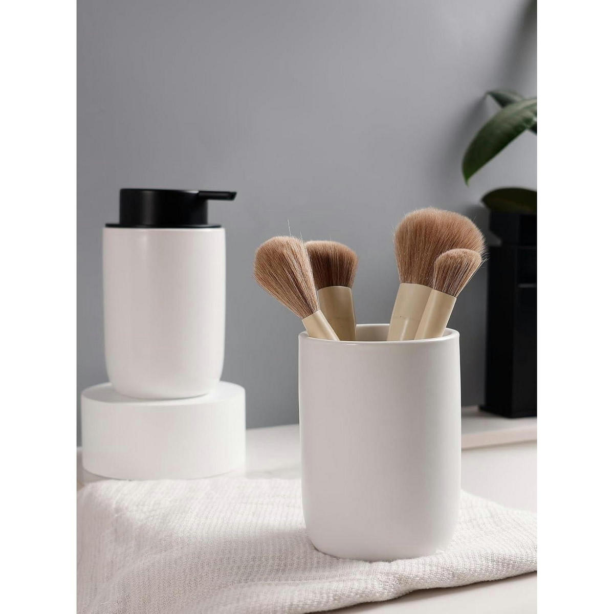 SEIFENSPENDER mit Zahnbürstenhalter Keramik Weiß 350ml - Weiß, Keramik (8/14/8cm)