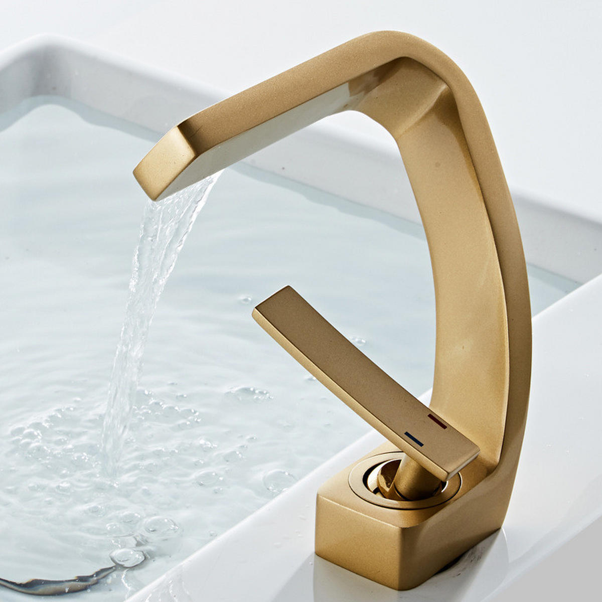 BADEZIMMERARMATUR, 15 x 13cm, gold - Goldfarben, Metall (25/10/20cm) - Vallsero