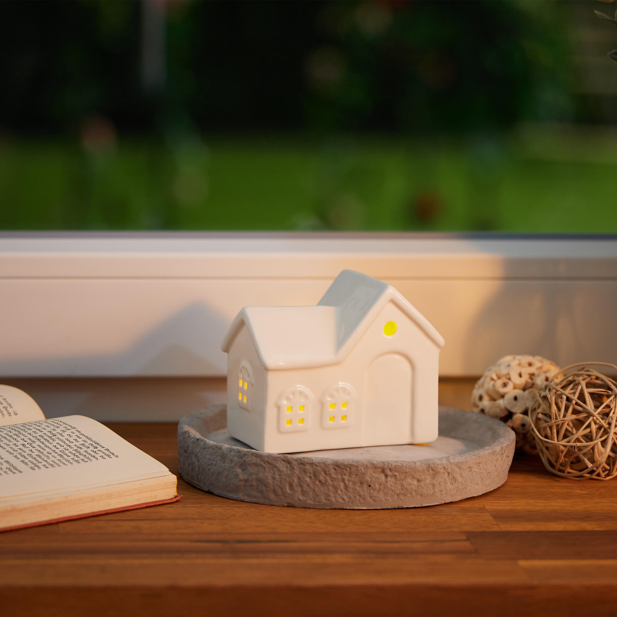 TEELICHTHAUS - Weiß, Keramik (9cm) - Relaxdays