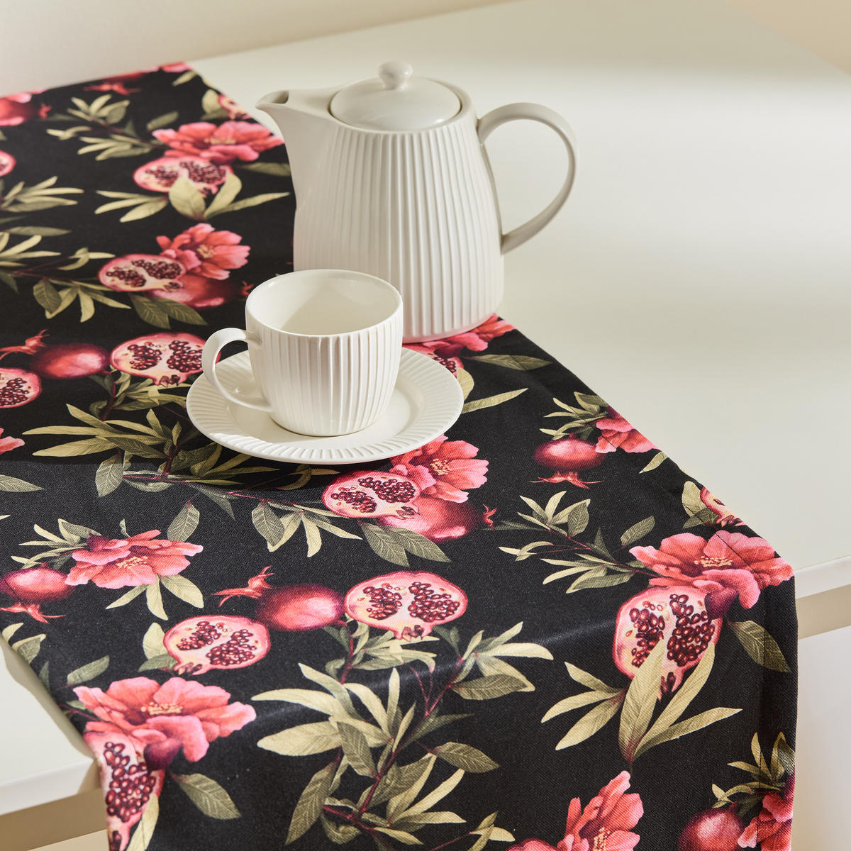 TISCHLÄUFER Granadillo 40x180cm, Schwarz - Schwarz, Textil (180/40/1cm) - home&you