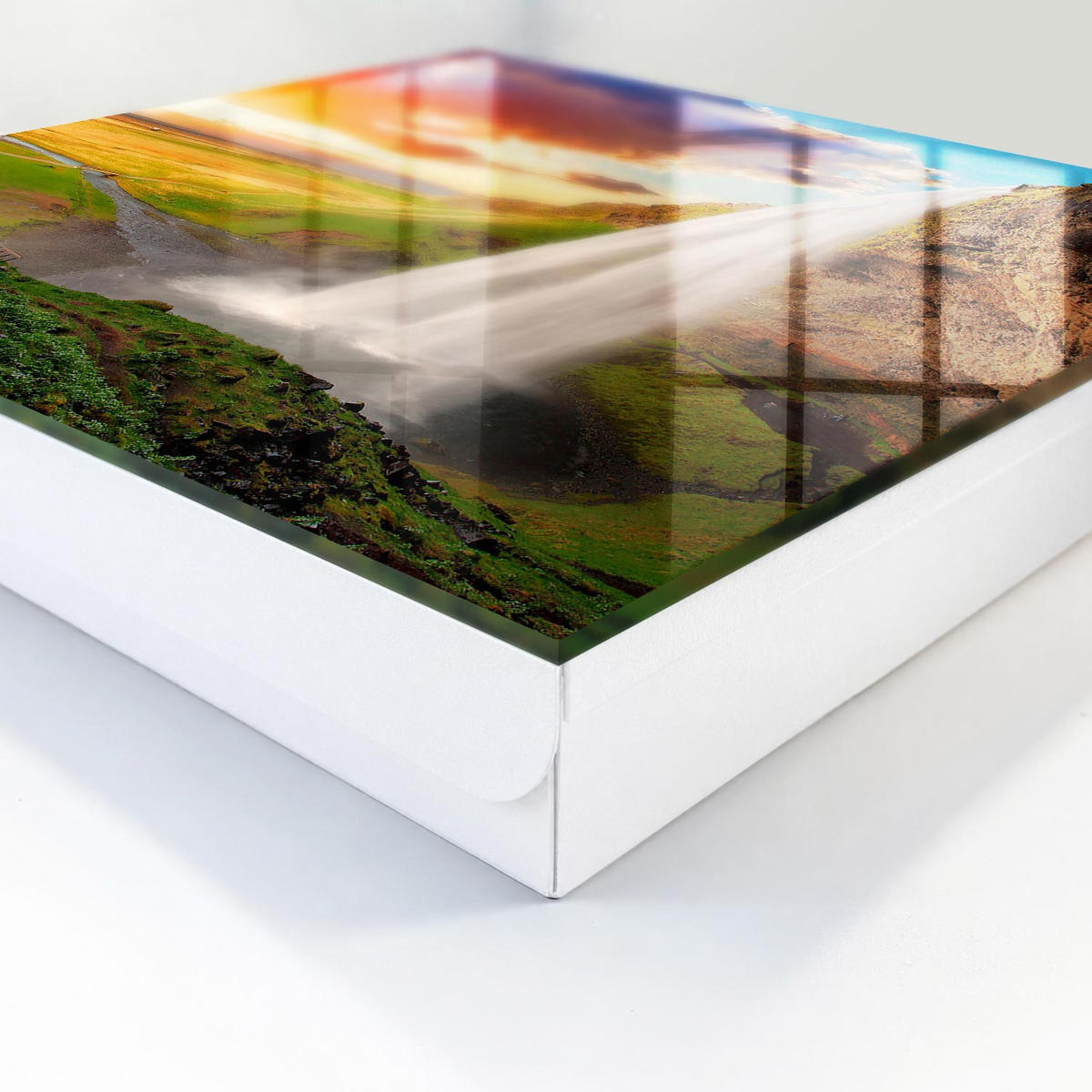 SCHLÜSSELBOX Weiß 30x30 cm – Türöffnung nach rechts - Eine atemberaubende Landschaft - Grün, Metall (30/30/5cm) - TULUP