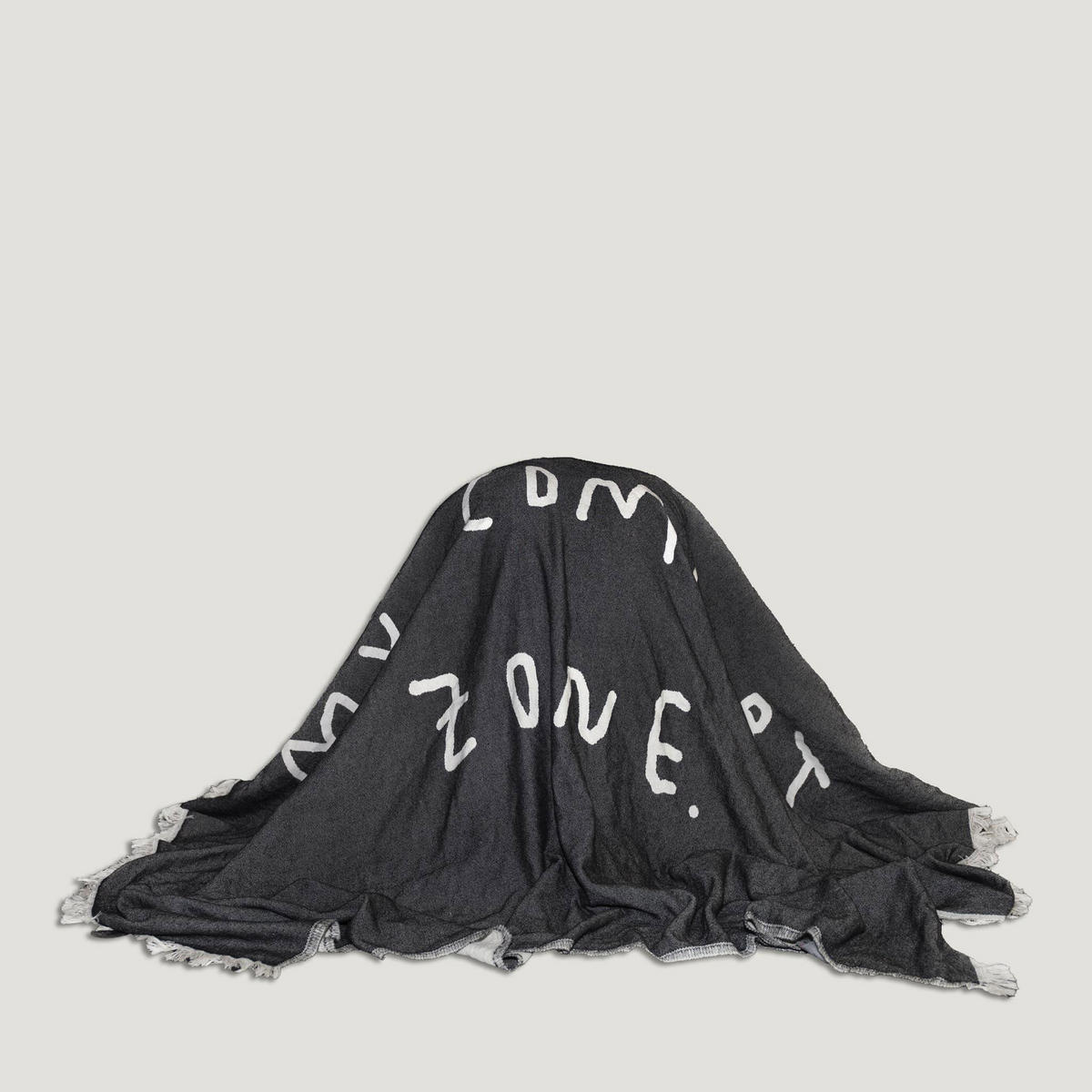 KUSCHELDECKE My Comfort Zone, Johanna Schwarzer, Baumwolle, ca. 130 x 180 cm - Grau, Textil (130/200cm) - Donkey Products