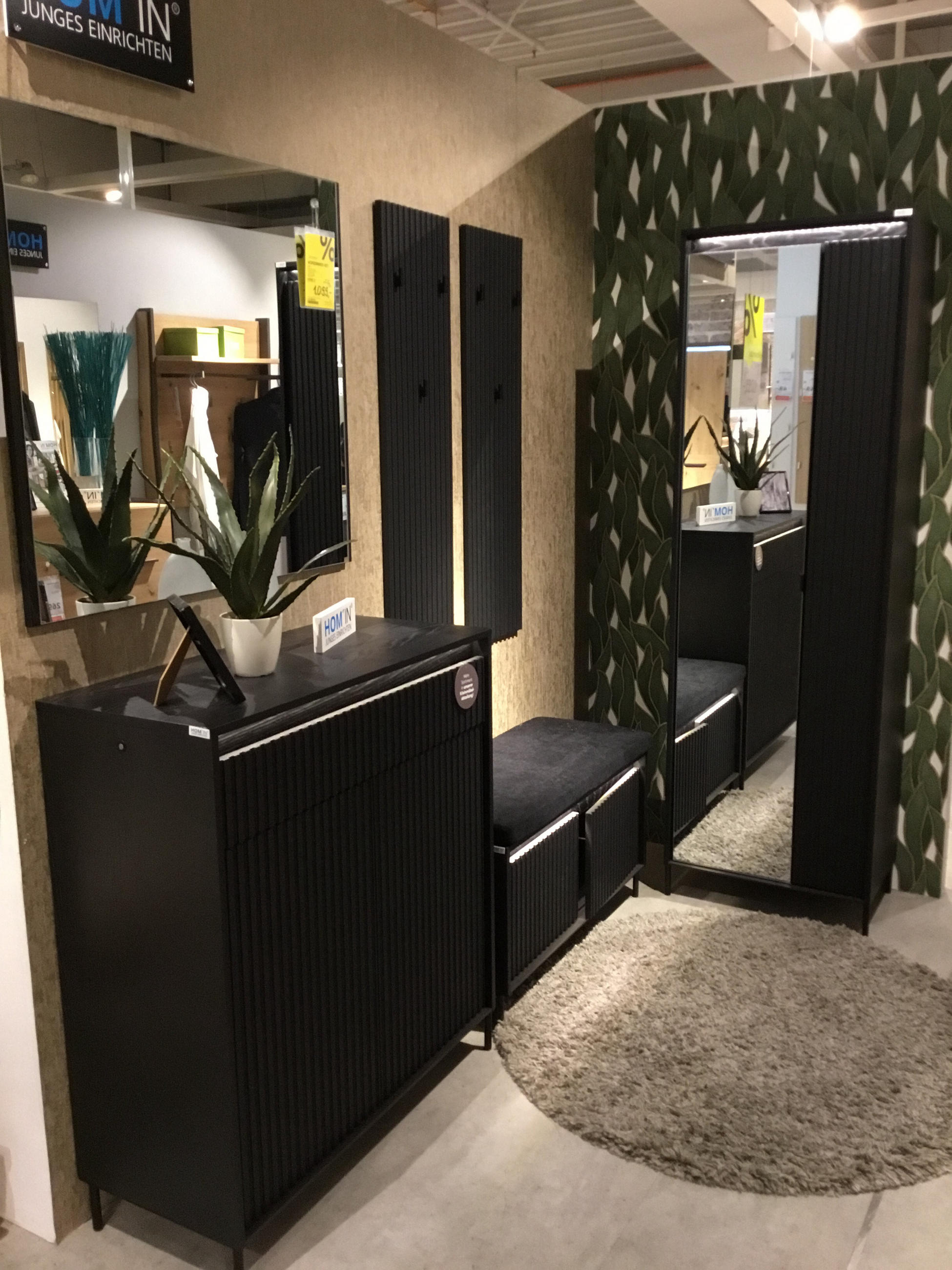 Vorzimmer Noto - Hom`in