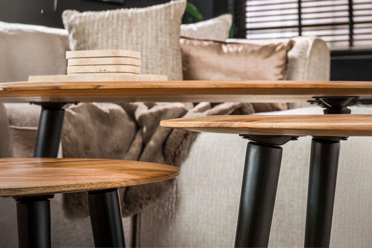 COUCHTISCH-SET PALINA Braun Akazie - Schwarz/Braun, Holz/Metall (90/55/50cm) - KAWOLA
