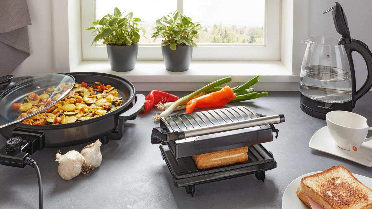 KONTAKTGRILL Fred in Schwarz max. 750 Watt - Schwarz, Metall (21.8/8.6/27.9cm) - Mömax