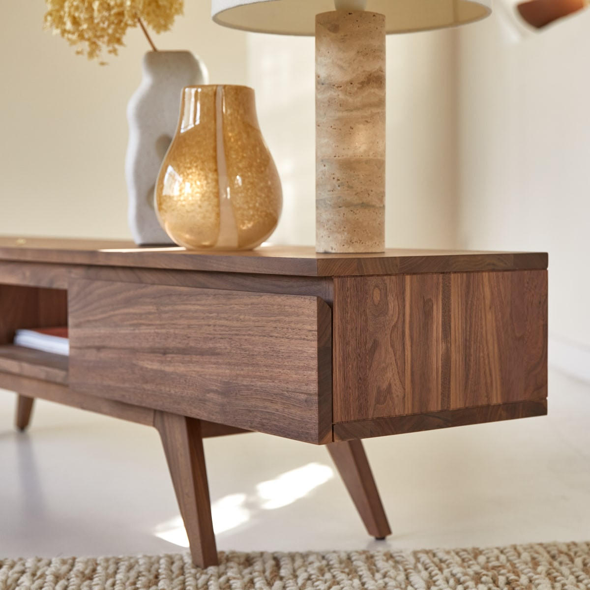 TV-SCHRANK Esmée Dunkelbraun aus Walnuss - Dunkelbraun, Holz (180/40/35cm) - Tikamoon