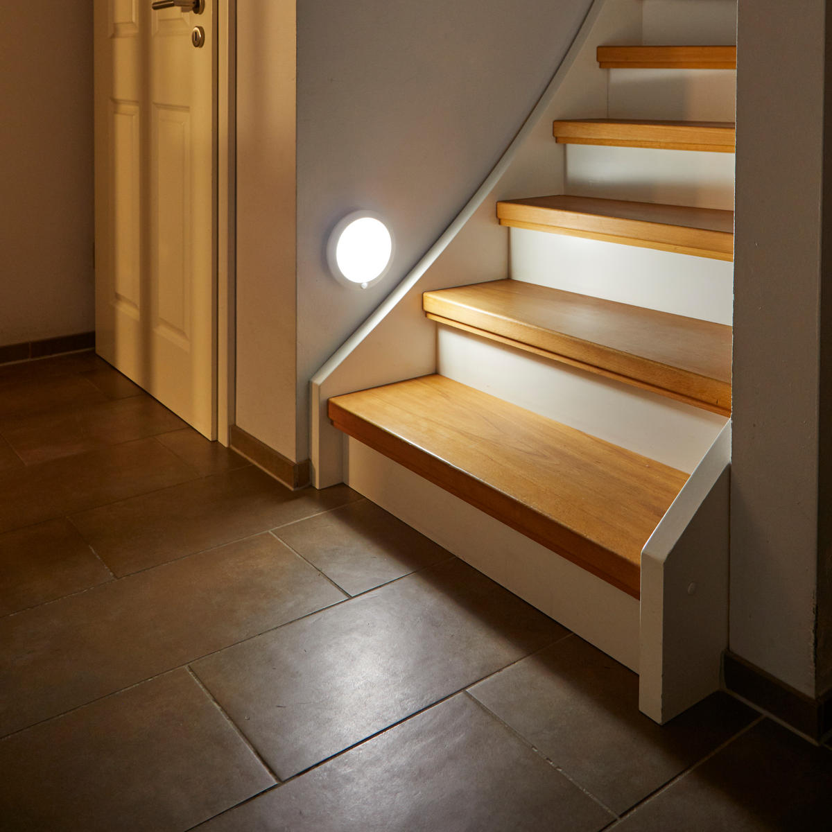 LED-DECKENLEUCHTE - aufladbar mit Bewegungsmelder und Dämmerungssensor für Flur und Keller - Weiß, Kunststoff (18/18/4cm) - Northpoint
