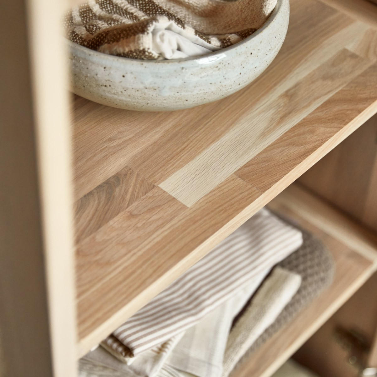 SCHRANK Bodi Natur aus Eiche - Naturfarben, Holz (62/190/50cm) - Tikamoon