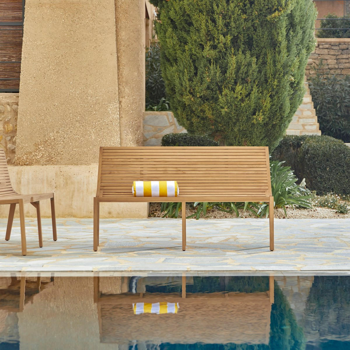 GARTENBANK Teo Natur aus Teak - Naturfarben, Holz (167/92/57cm) - Tikamoon