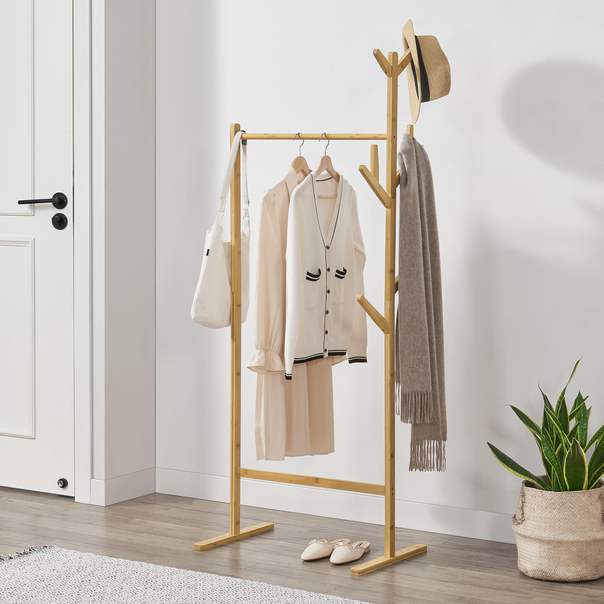 GARDEROBENSTÄNDER Nordreisa - Naturfarben, Holz (65/170/40cm) - [en.casa]
