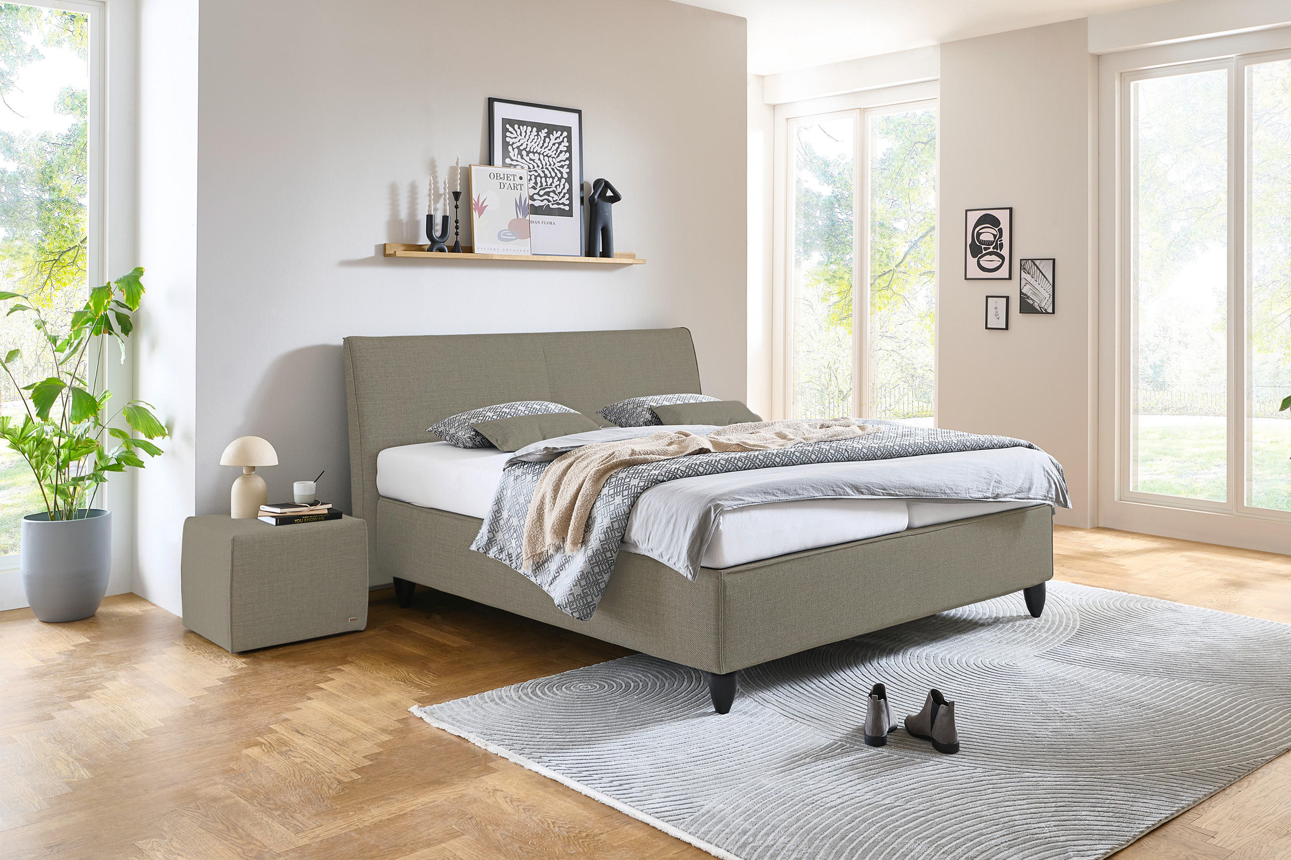 RUF-Betten Doppelbett in dunkel grün