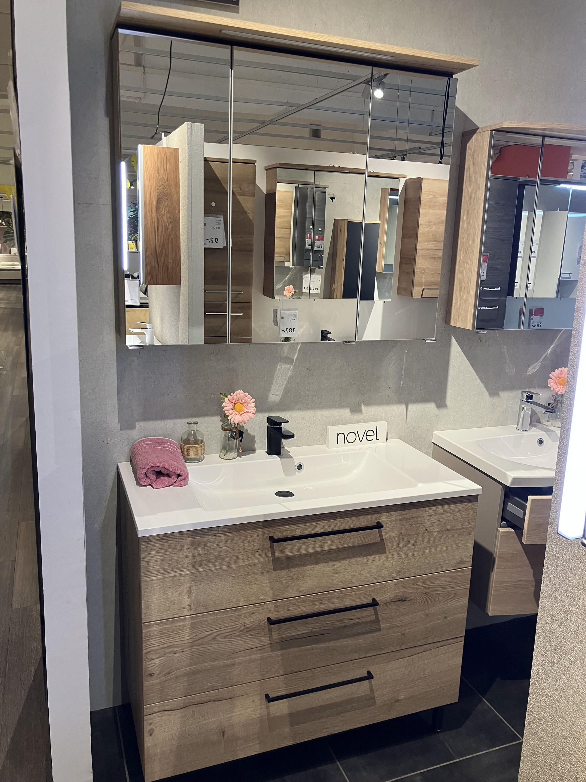 KOPALNICA NV 074 - Novel