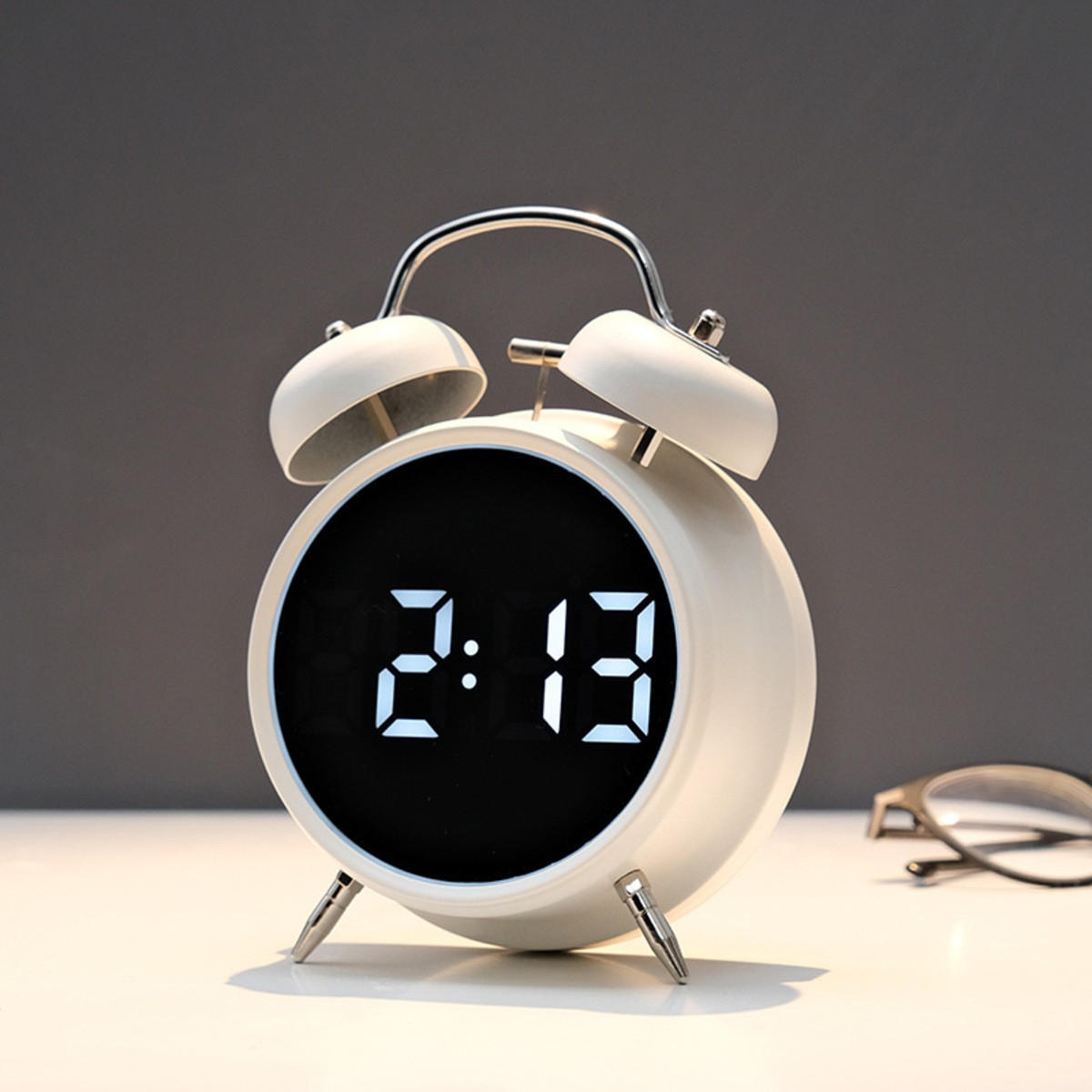 WECKER USB-Aufladung 11,7/5,5/16 cm - Weiß, Metall (5.5/16/11.7cm) - Authentics